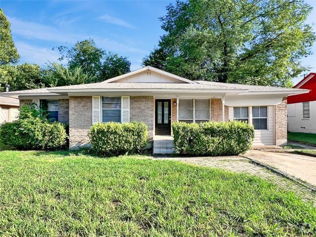 Building Photo - 920 Manhattan Dr Rental
