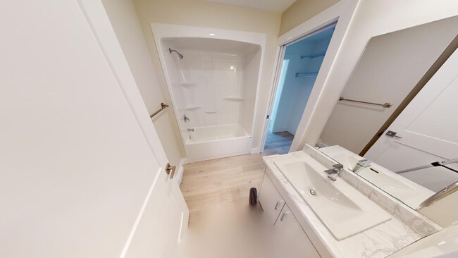 Photo - 67 Suffolk St Unit 205