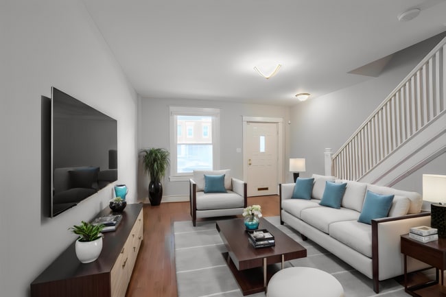 Photo - 1008 Lamont St NW