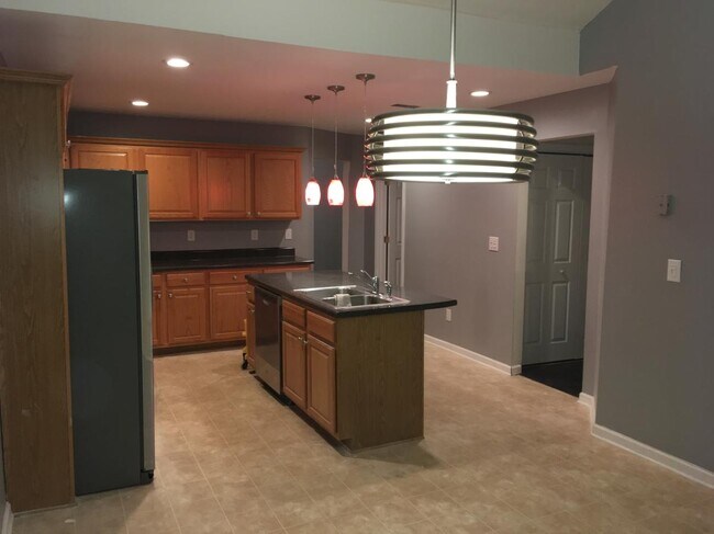 Photo - 1465 Gates Cir SE