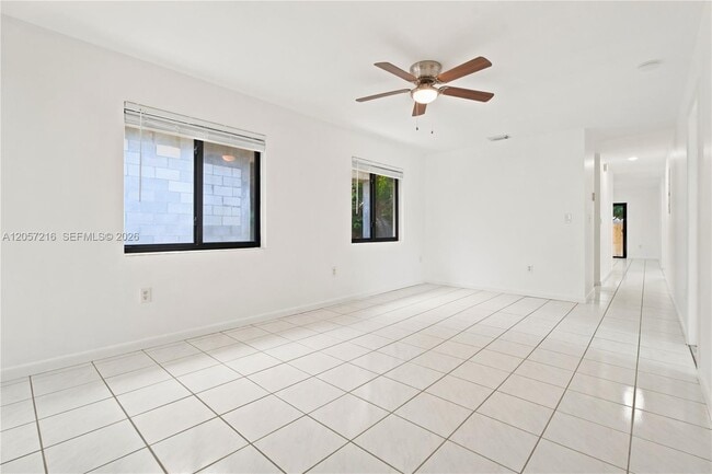 Photo - 3461 SW 24th St Unit 3463