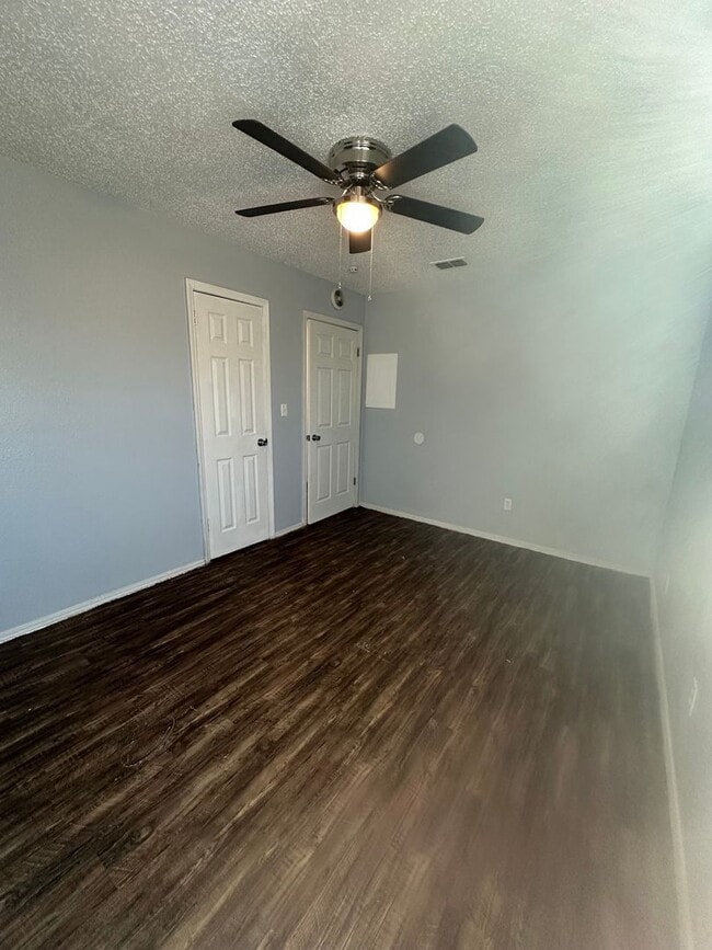 Photo - 301 N Louisiana St Unit 1