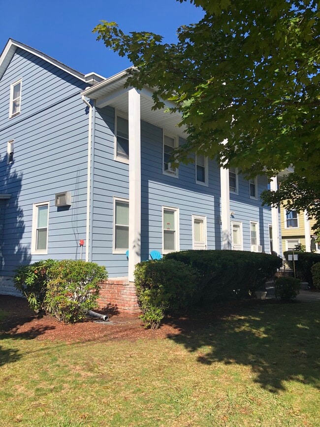 Front of house - 46 Ramapo Ave Unit 46 - 2nd floor