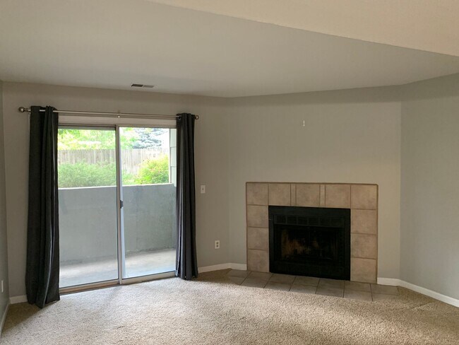 Photo - 2-Bedroom condo with carport for rent at H...