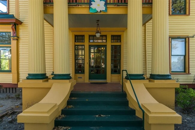 Photo - 2927 Bernardo De Galvez Ave