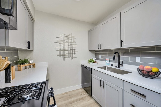 Kitchen - Sierra Park