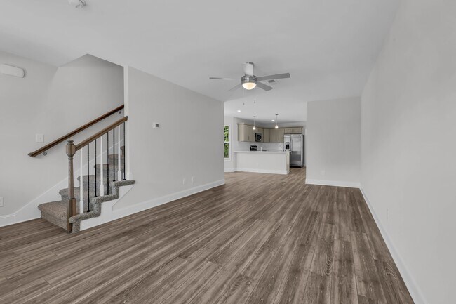 Photo - 239 W Point Dr