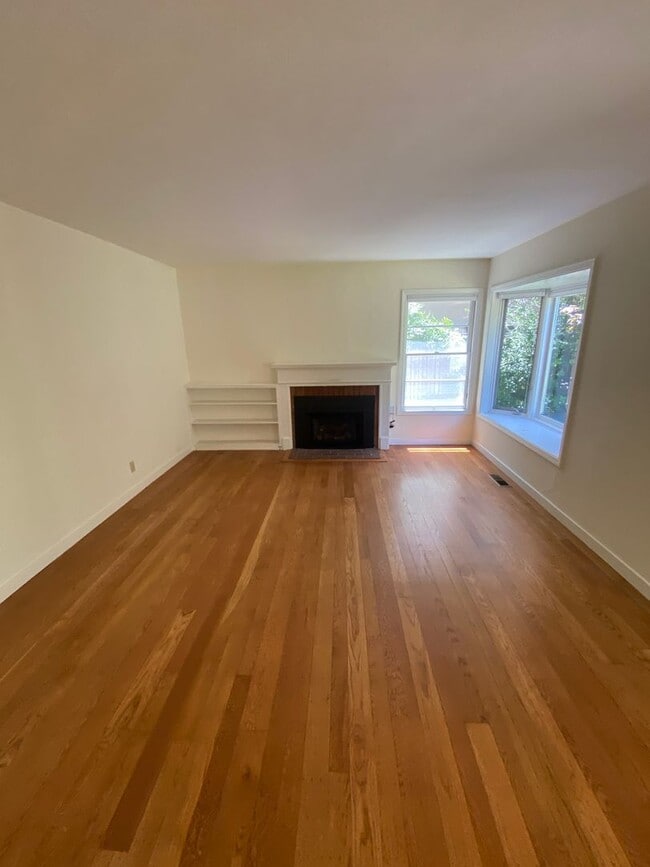Photo - Charming Menlo Park Home with Private Backyard & Beautiful Oak Tree