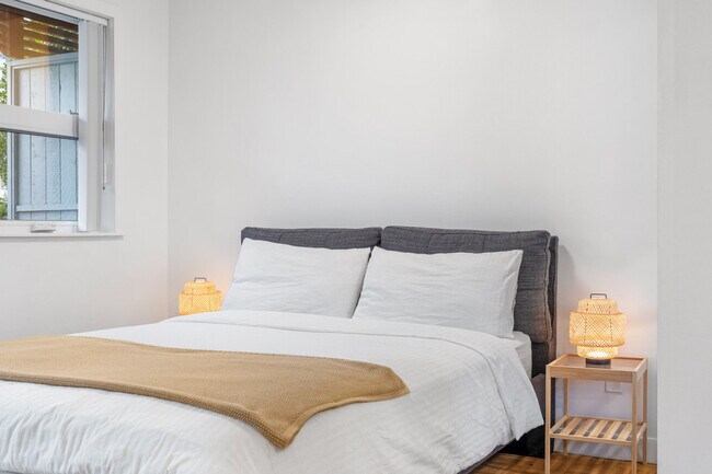 Photo - 1190 10th Avenue Bikeway Unit ID1055219P