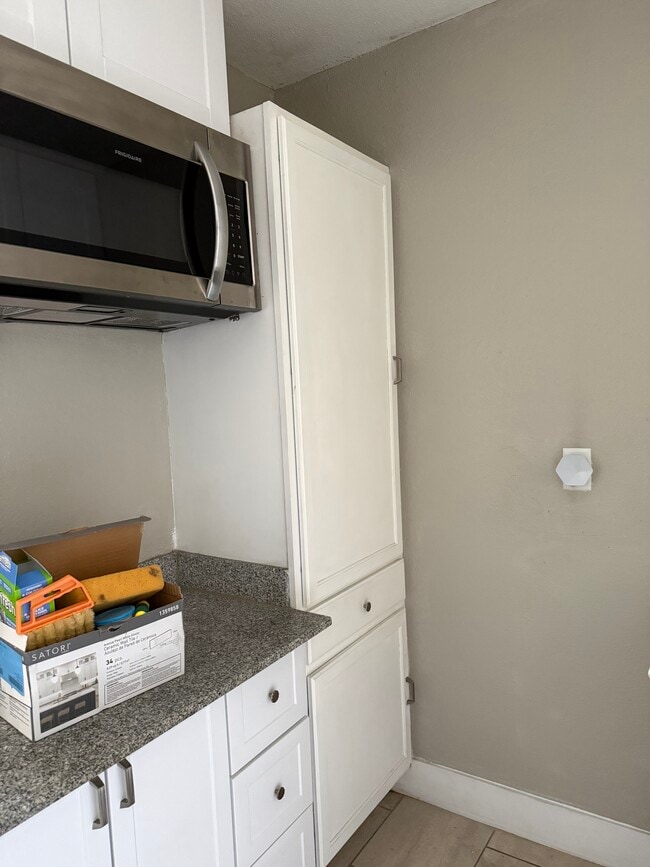 Photo - 4212 Las Lomas Ave Unidad Studio