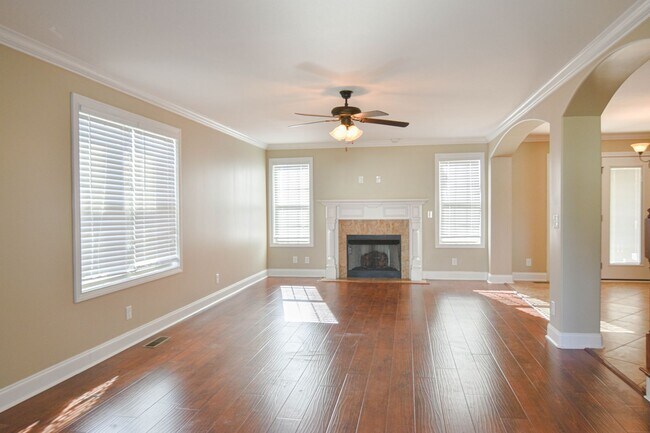 Photo - Pet Friendly Three Bedroom with Bonus!