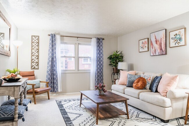 Photo - The Colonial Apartments