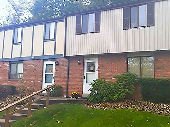 Photo - 1289 Five Pines Rd Townhome
