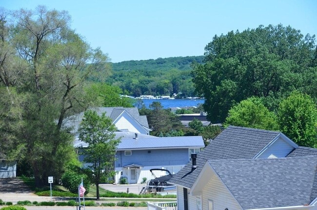 Photo - 120 W Main St