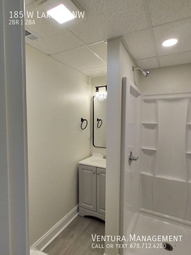 Photo - 185 W Lake Dr NW