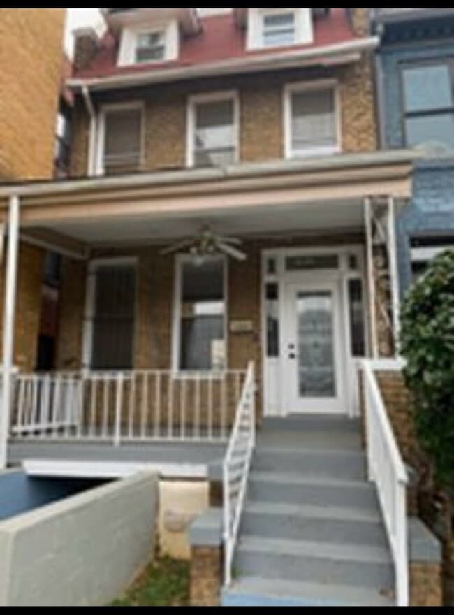 Building Photo - 3112 Warder St NW