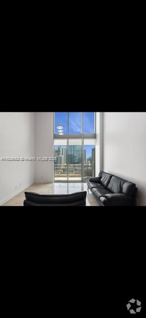 Building Photo - 690 SW 1st Ct Unit 2310 Rental