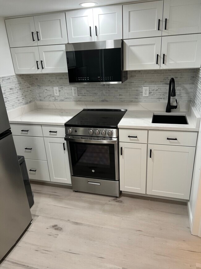 Photo - 1651 Empire Blvd