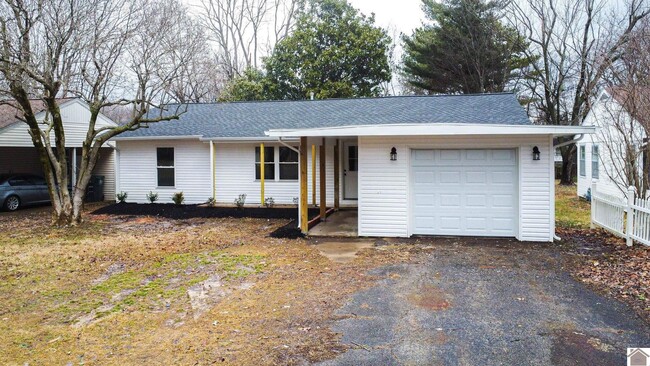 Photo - 148 Iroquois Dr House