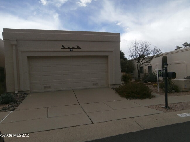 Photo - 870 W Calle de Emilia