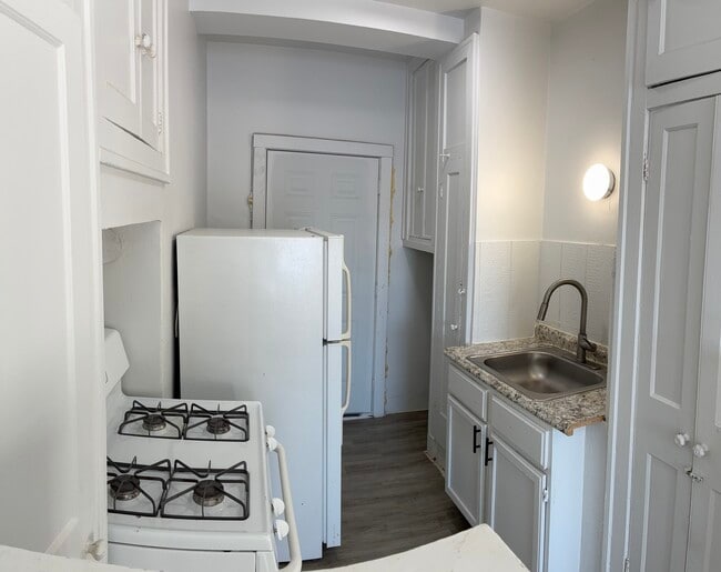 Photo - 3302 Kenilworth Ave