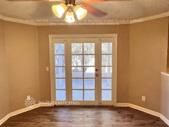 Photo - 760 Charwood Cir