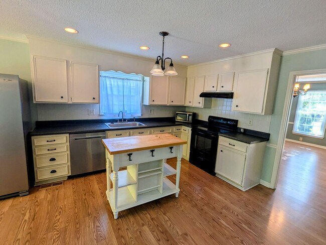 Photo - 6913 Crandall Ct