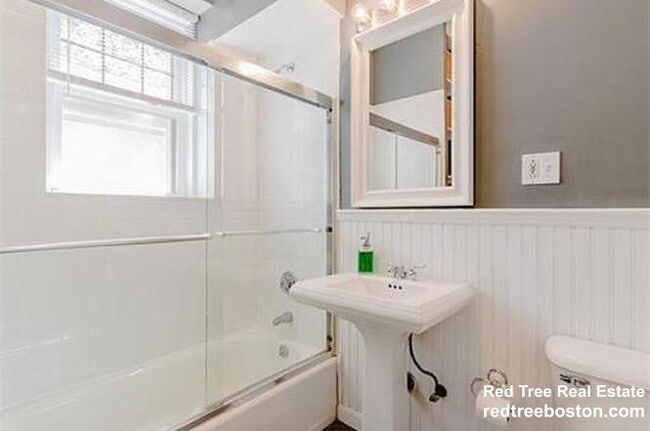 Building Photo - 1 Commonwealth Ct Unit 1 Rental