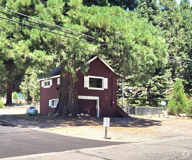 Building Photo - 233 Peninsula Dr Rental