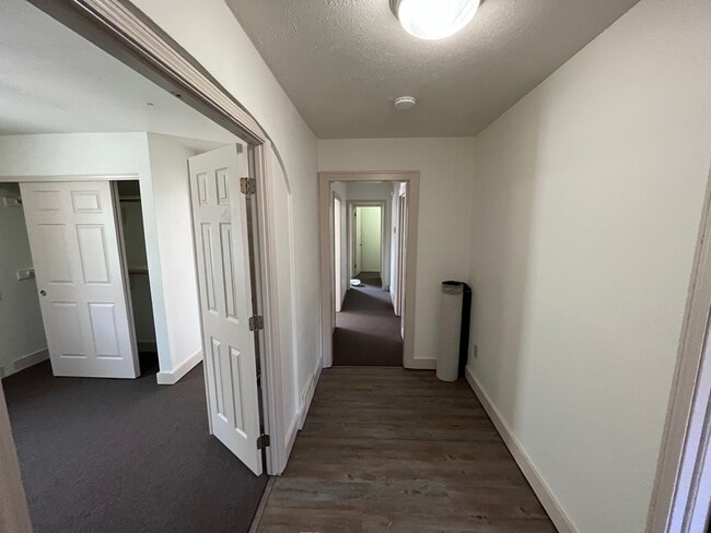 Building Photo - 320 E Indiana Ave Rental