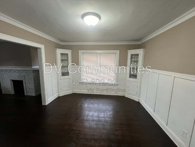 Photo - 872 Helmsdale Rd Unit 2