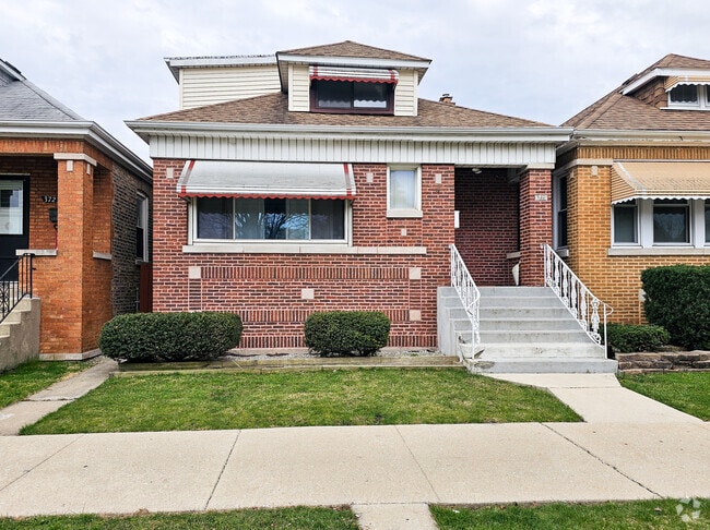 Building Photo - 3725 W 60th St Rental