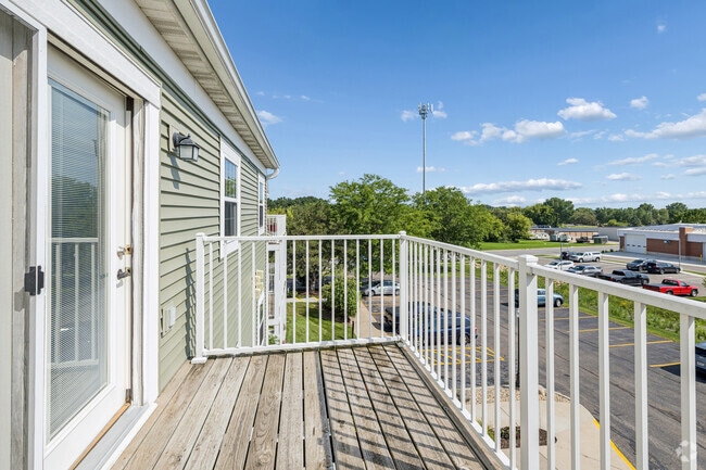 2BR, 1BA - 898SF - Balcony