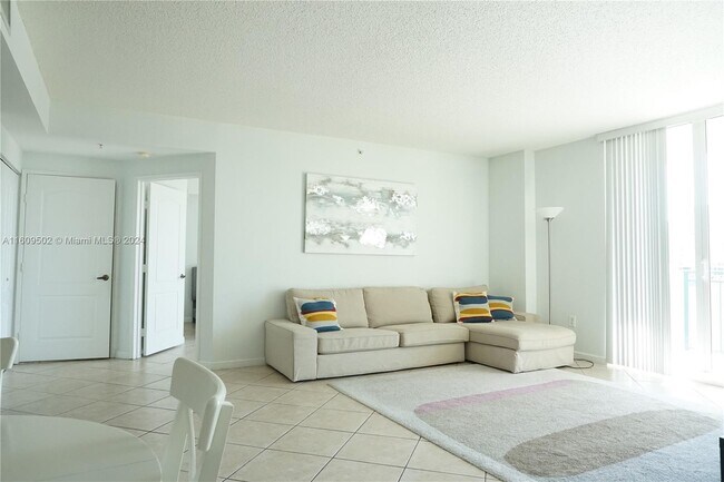 Photo - 17555 Atlantic Blvd Unit 606