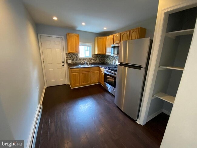 Photo - 3189 Memphis St