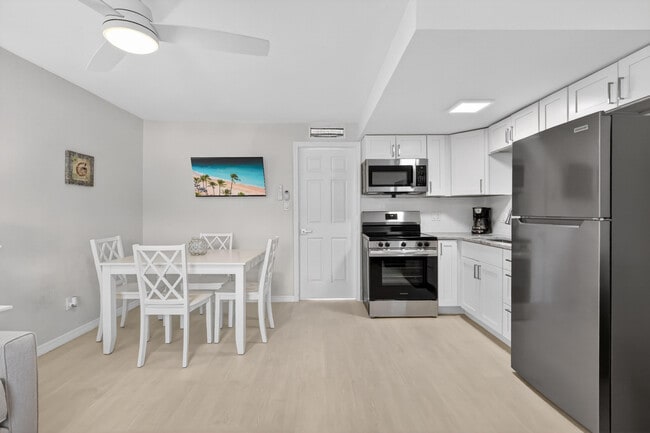 Photo - 2305 Tamarind Dr Unidad 9