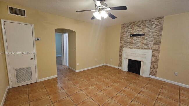 Photo - 1848 Madison St Unit 3