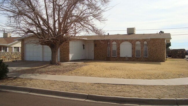 Building Photo - 10200 Galahad Way
