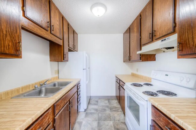 Photo - 20 NE Schmitz St Unidad 8