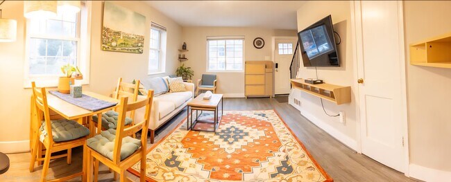 Photo - 2327 Glendale Terrace