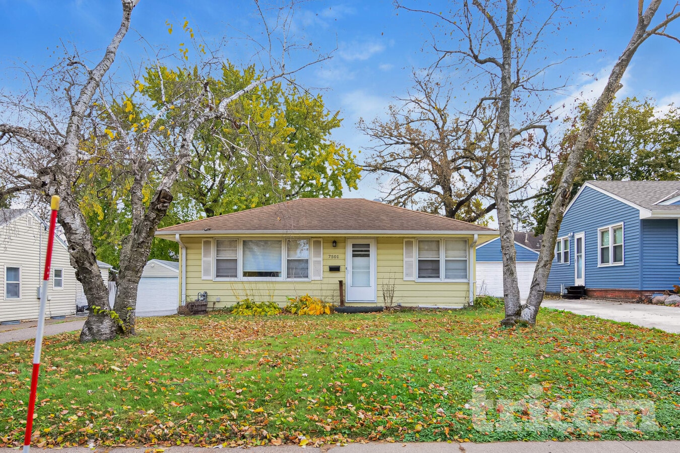 Photo - 7501 W Lake St