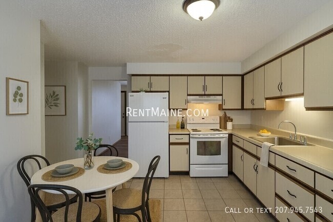 Building Photo - 2 Hartley St Unit 8