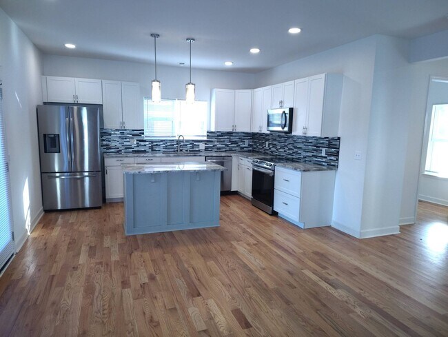 Photo - 944 33rd Ave N