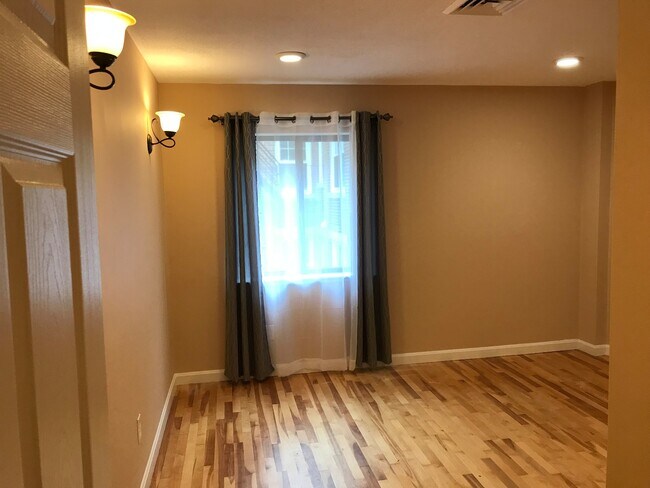 Photo - 258 Chestnut Hill Ave Unit 9