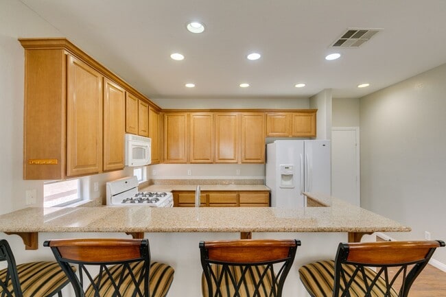 Building Photo - 9341 Colorful Rainbow Ave