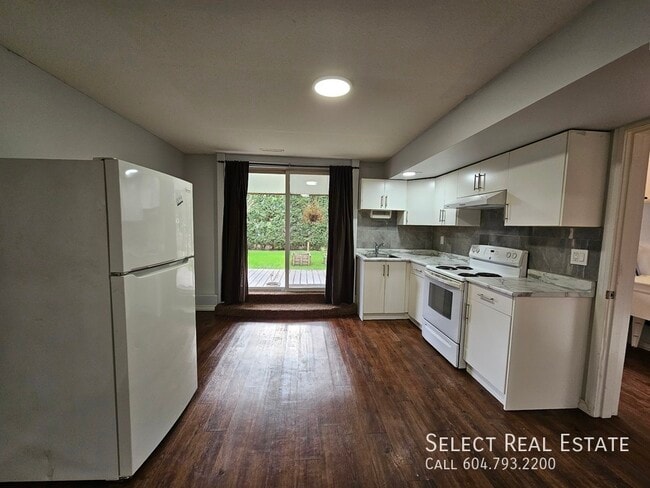 Photo - 46084 Clare Ave