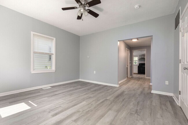 Photo - 3624 Parthenia Ave