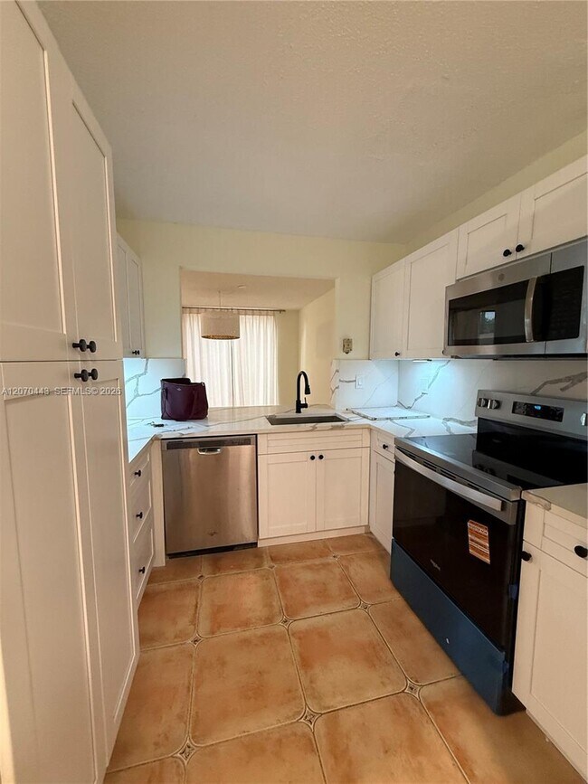 Photo - 3522 Torremolinos Ave