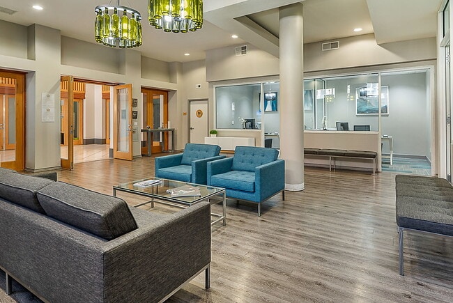 Photo - 101 San Fernando