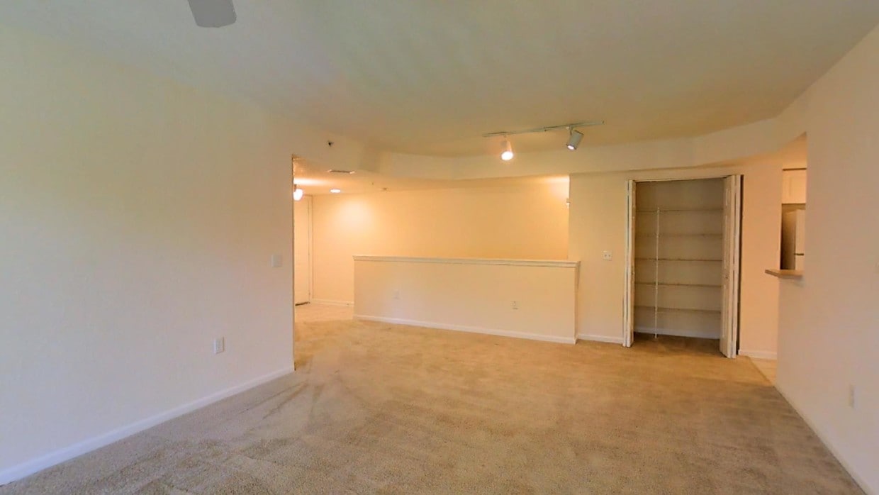 Photo - Palm Trace Landings Apartments